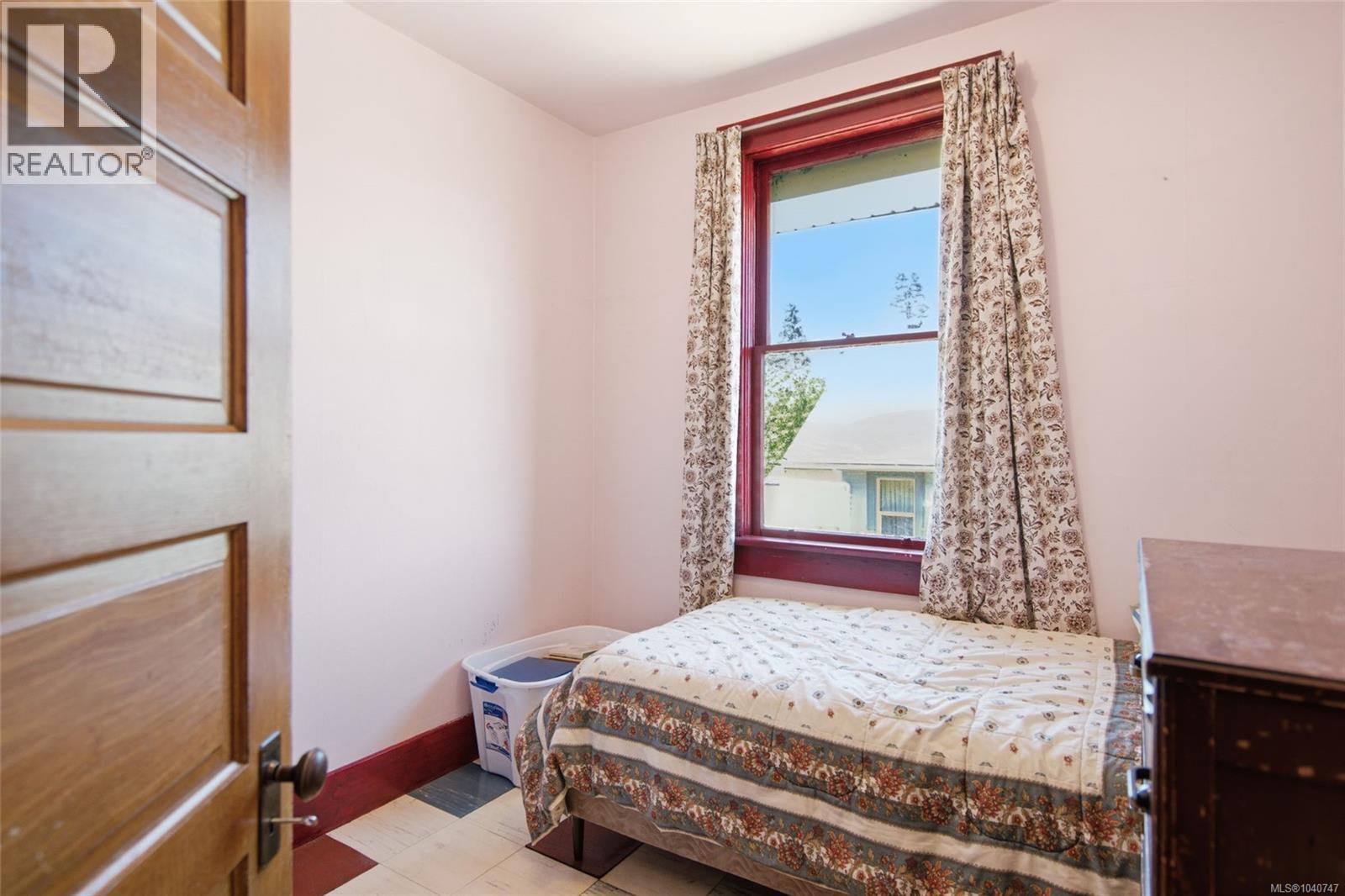 91 Machleary St - 13