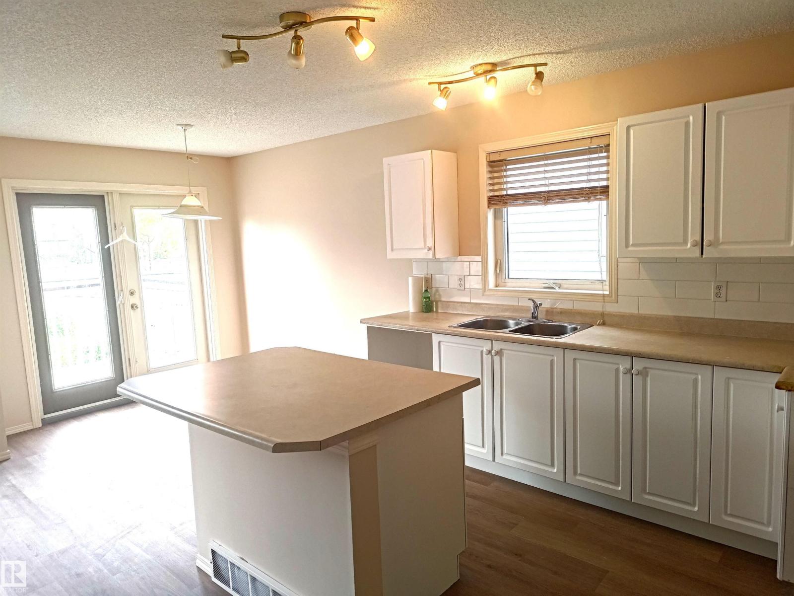#26 13403 CUMBERLAND RD NW - 10
