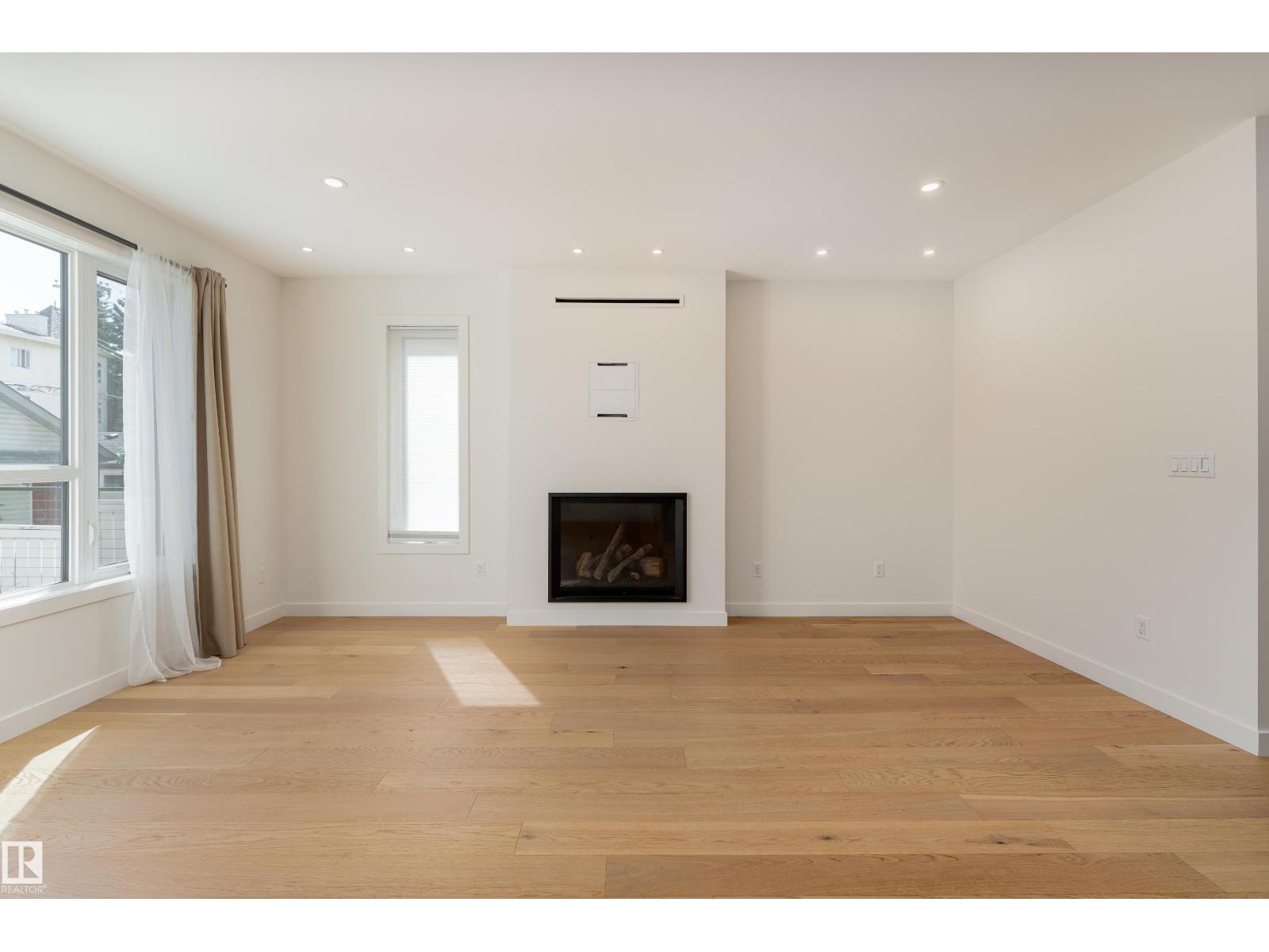 9137 84 AV NW NW — photo 17