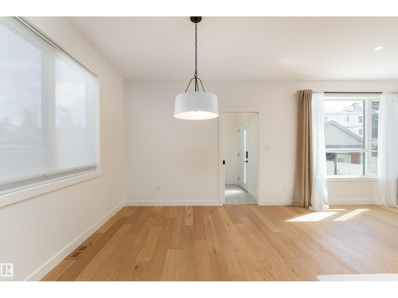 9137 84 AV NW NW — photo 20