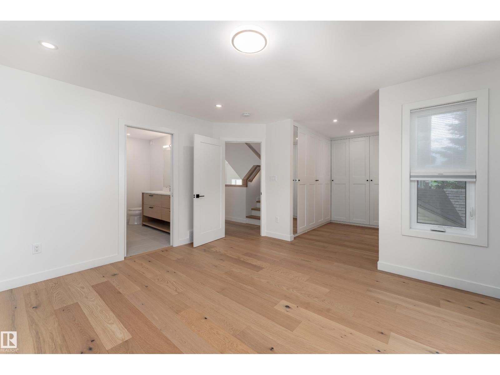 9137 84 AV NW NW — photo 24