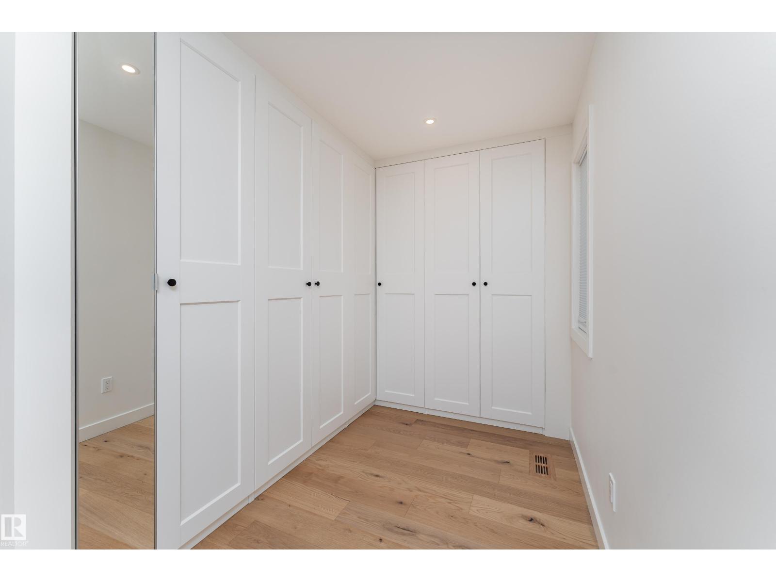 9137 84 AV NW NW — photo 25