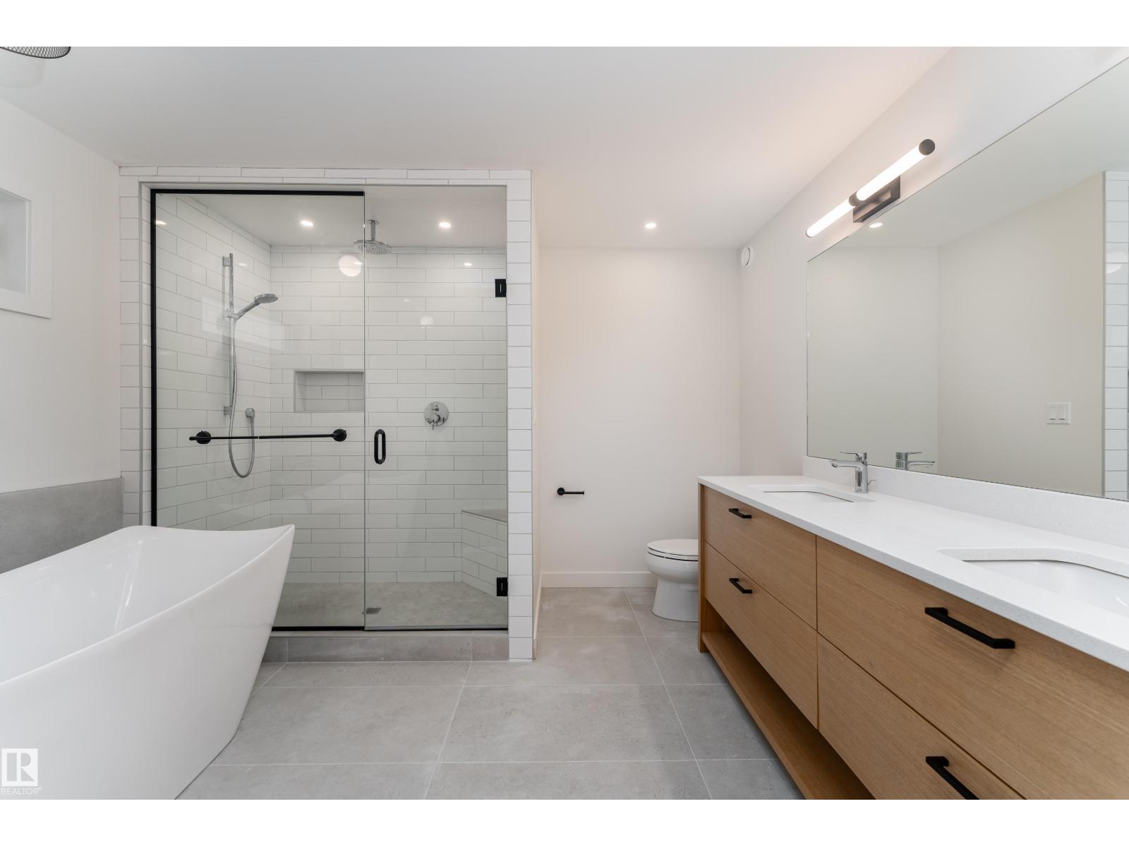 9137 84 AV NW NW — photo 26