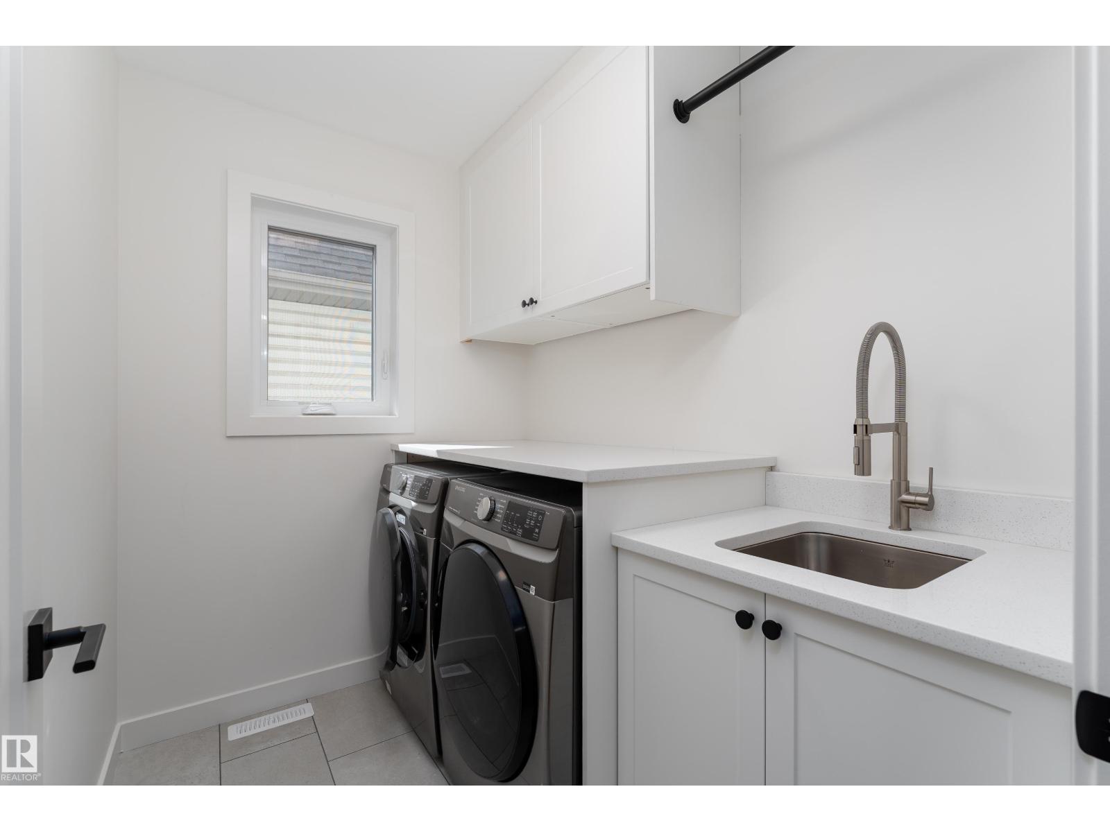 9137 84 AV NW NW — photo 28