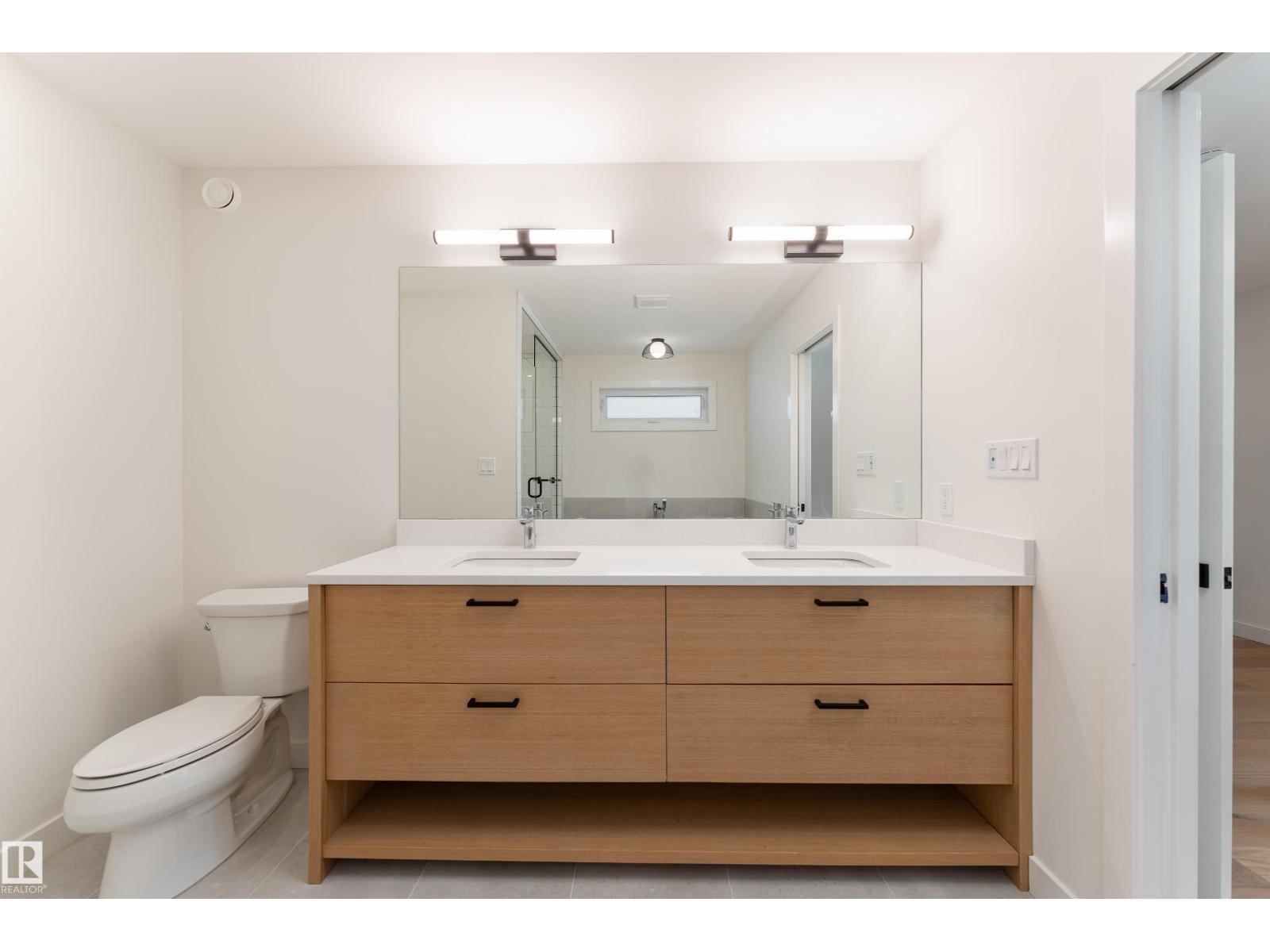 9137 84 AV NW NW — photo 31