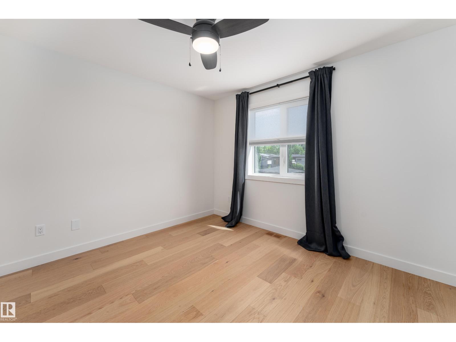 9137 84 AV NW NW — photo 34