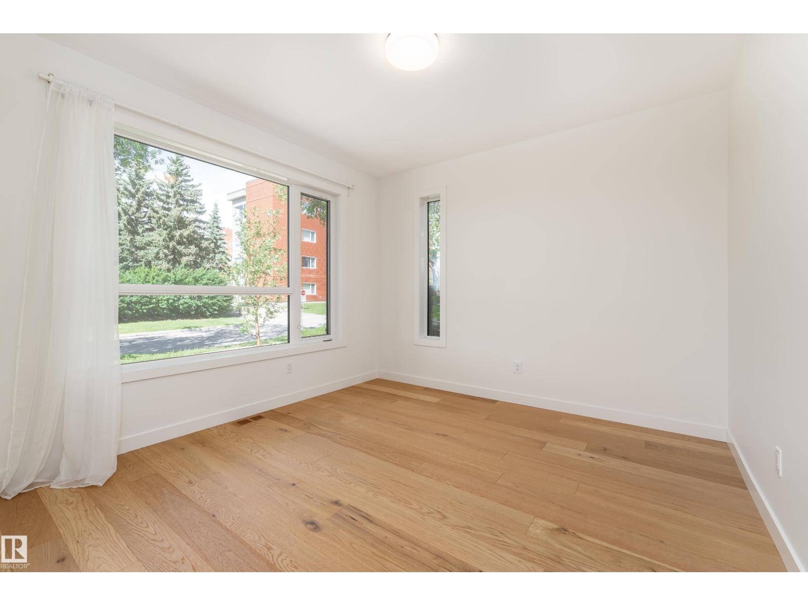 9137 84 AV NW NW - photo 4