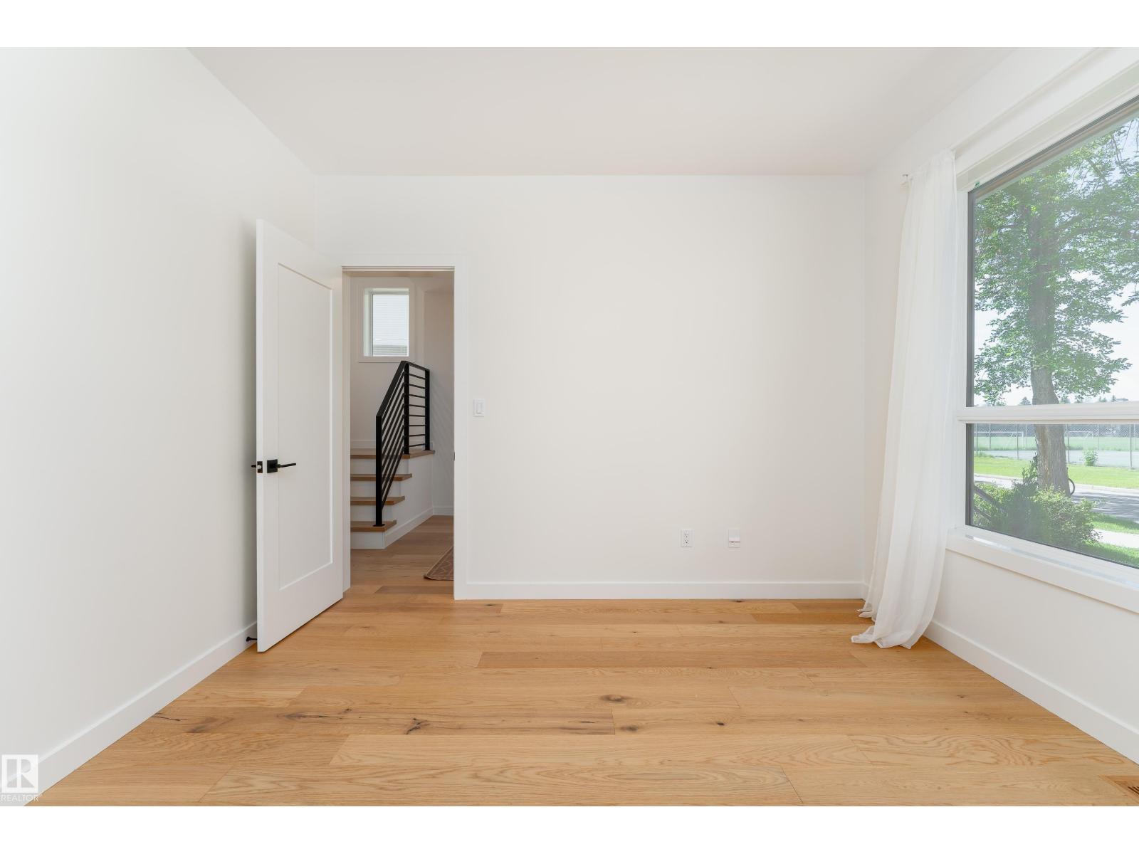 9137 84 AV NW NW - photo 5