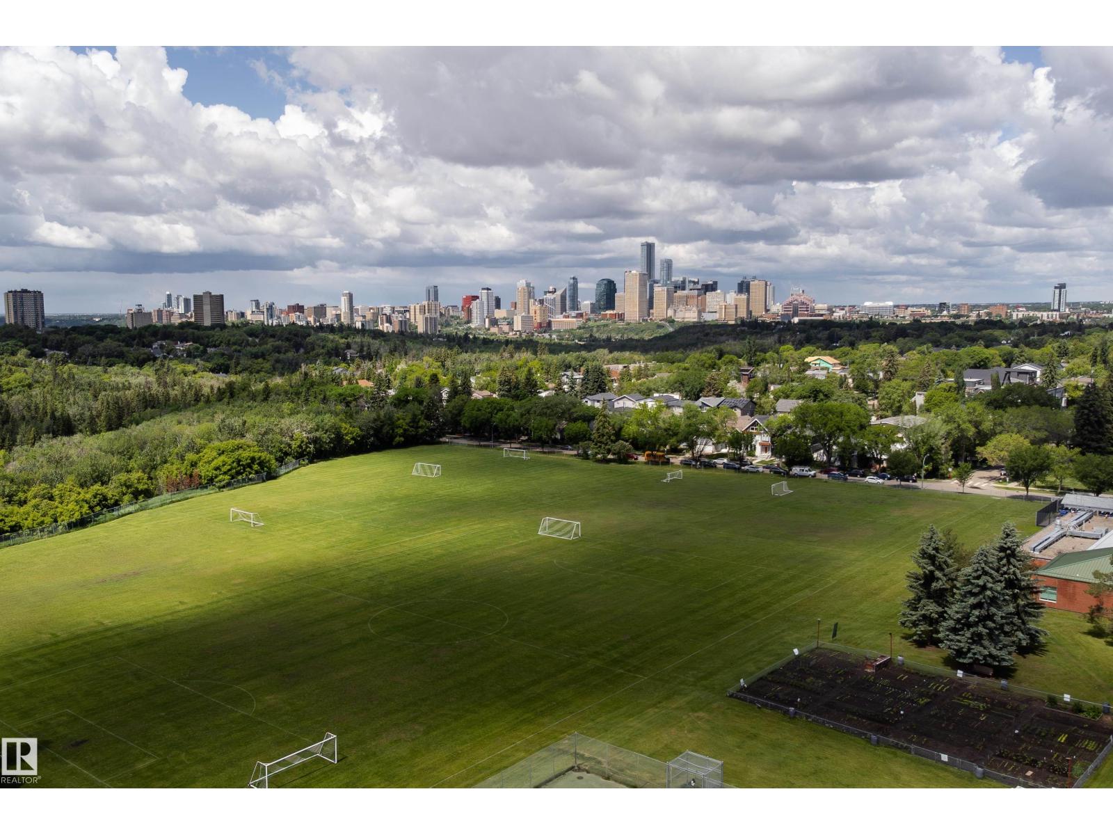 9137 84 AV NW NW — photo 59