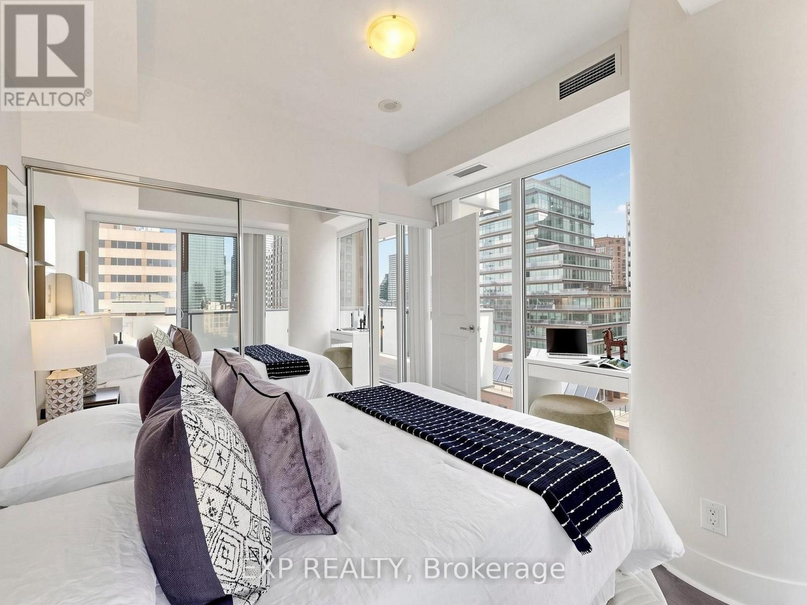 ##1009 65 ST MARY STREET - 25