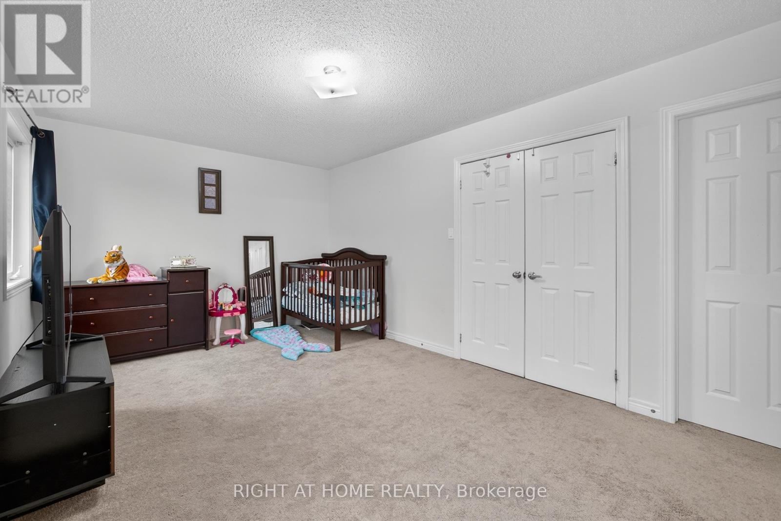 147 BETONY DRIVE - 19