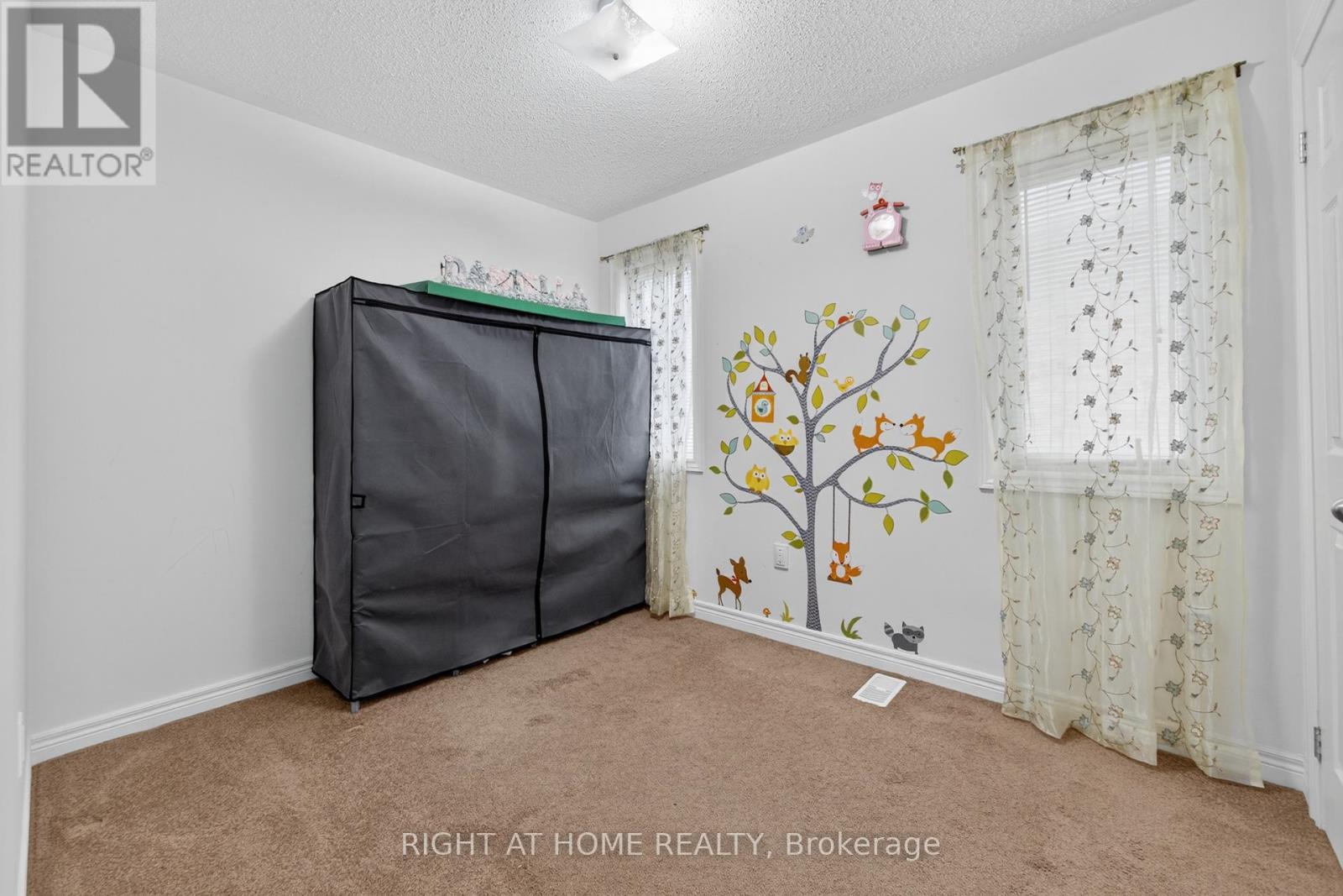 147 BETONY DRIVE - 24