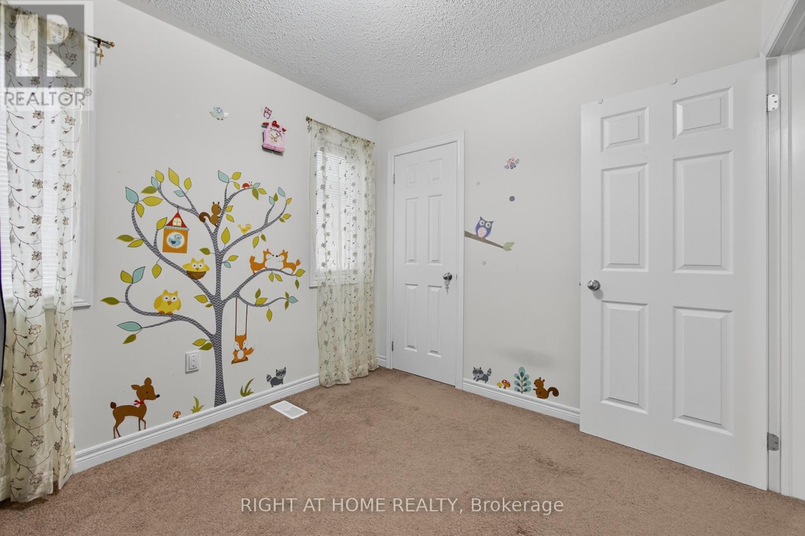 147 BETONY DRIVE - 25