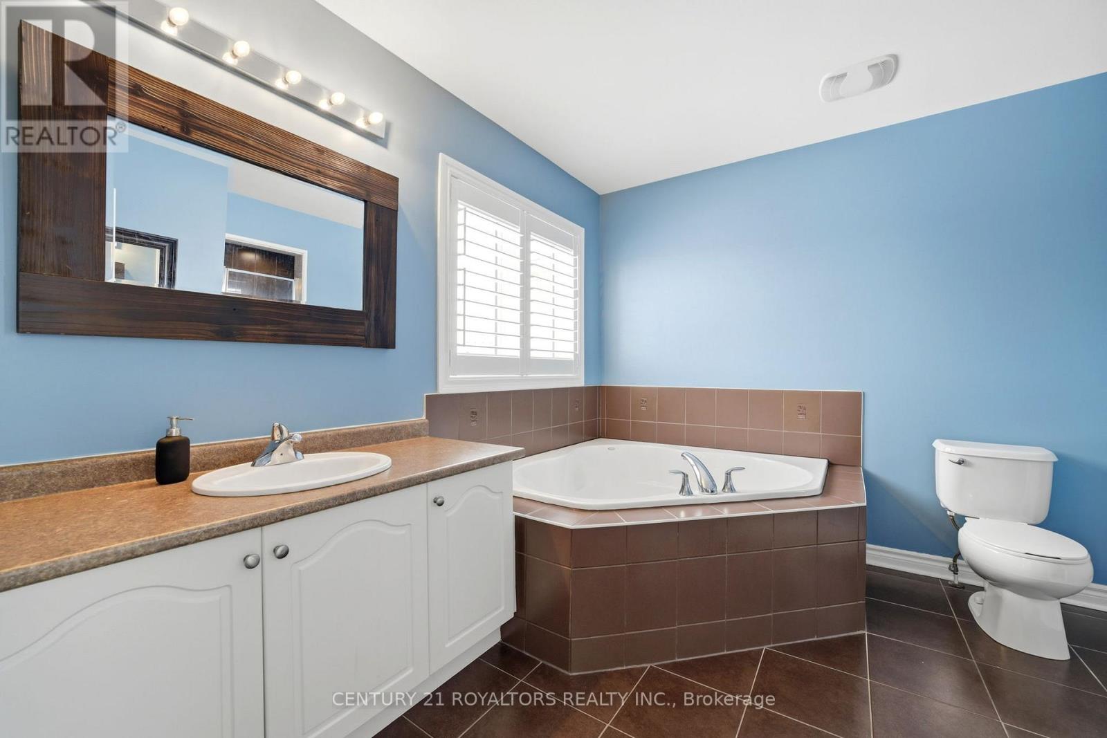 74 LATIMER AVENUE - 28