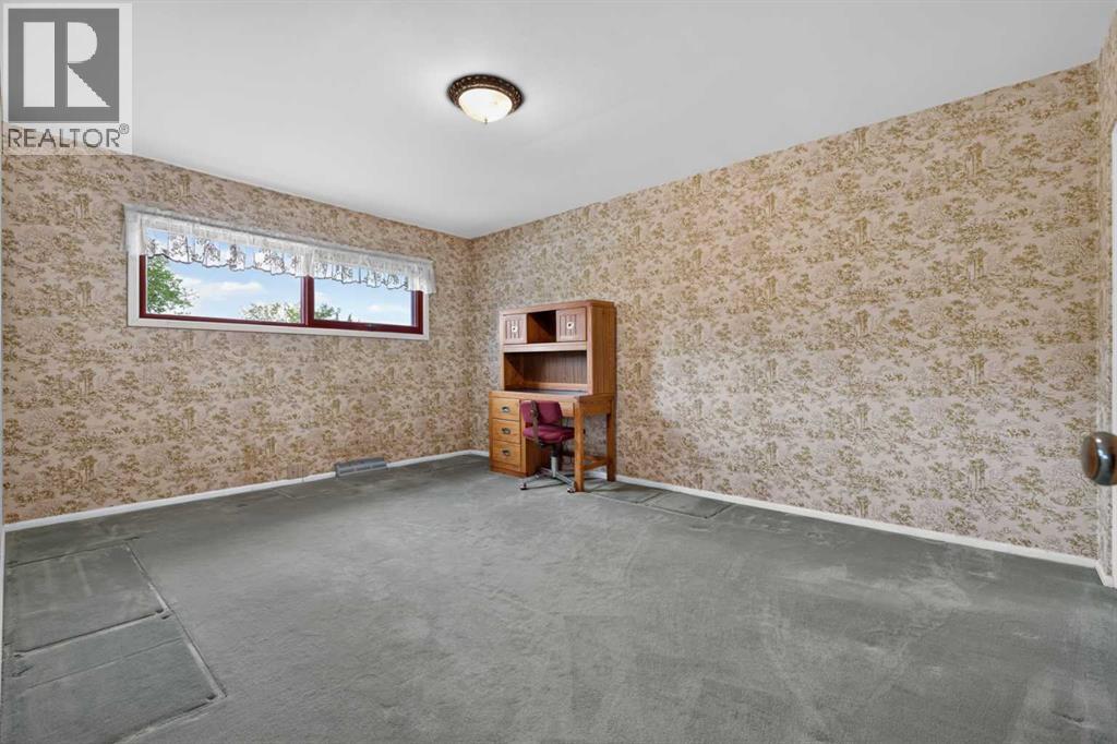 3340 Morley Crescent NW — photo 15