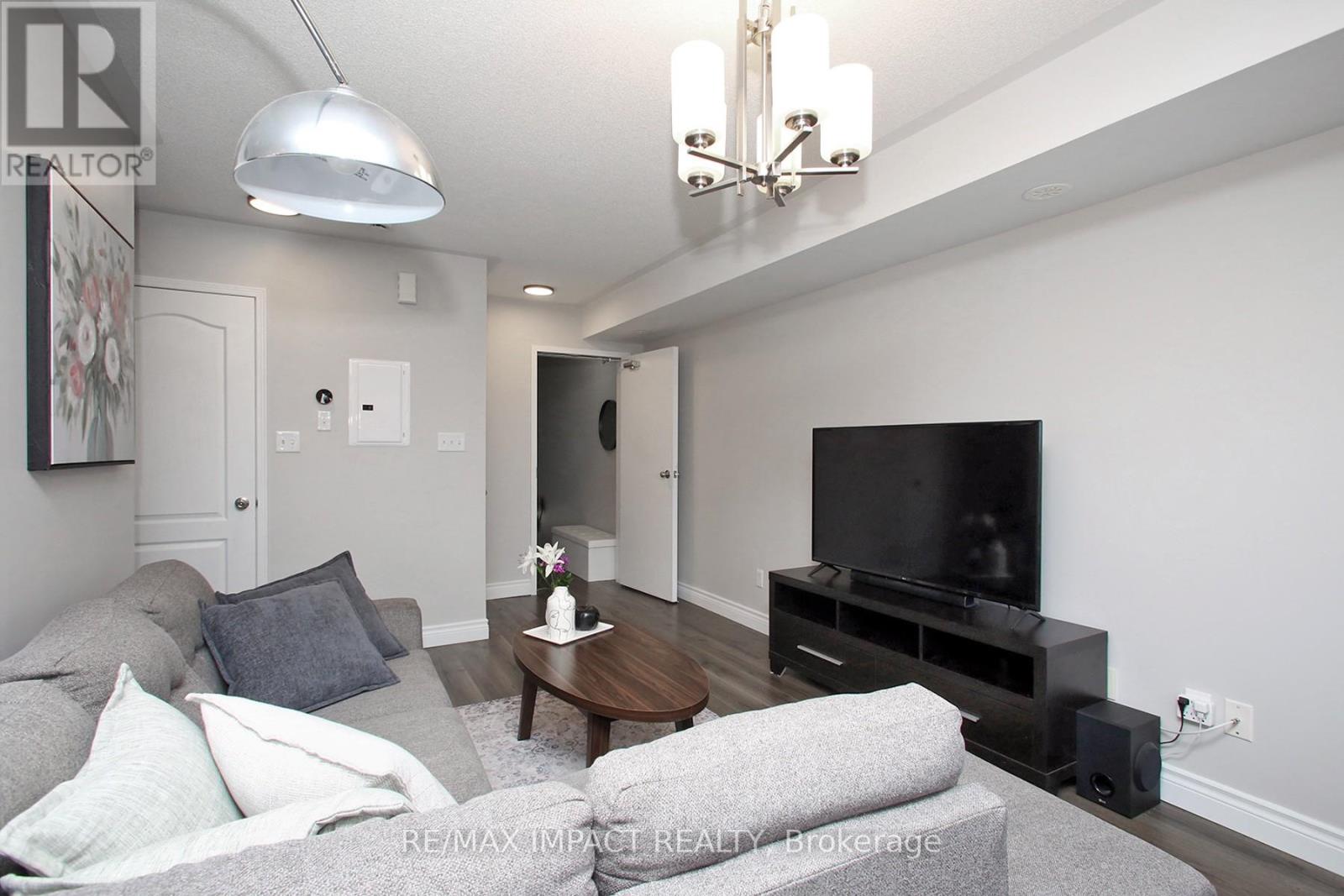 #3 47 HAYS BOULEVARD - 6