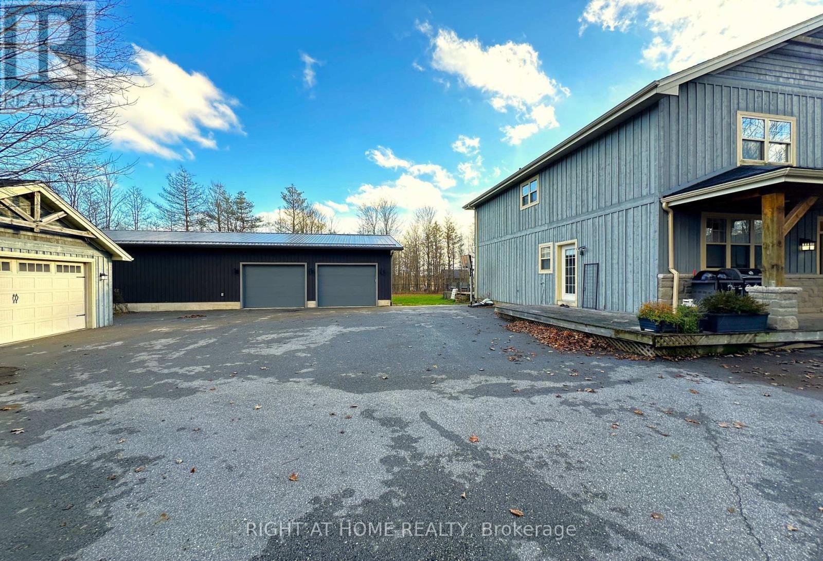 129 BLUE JAY CRESCENT - 3