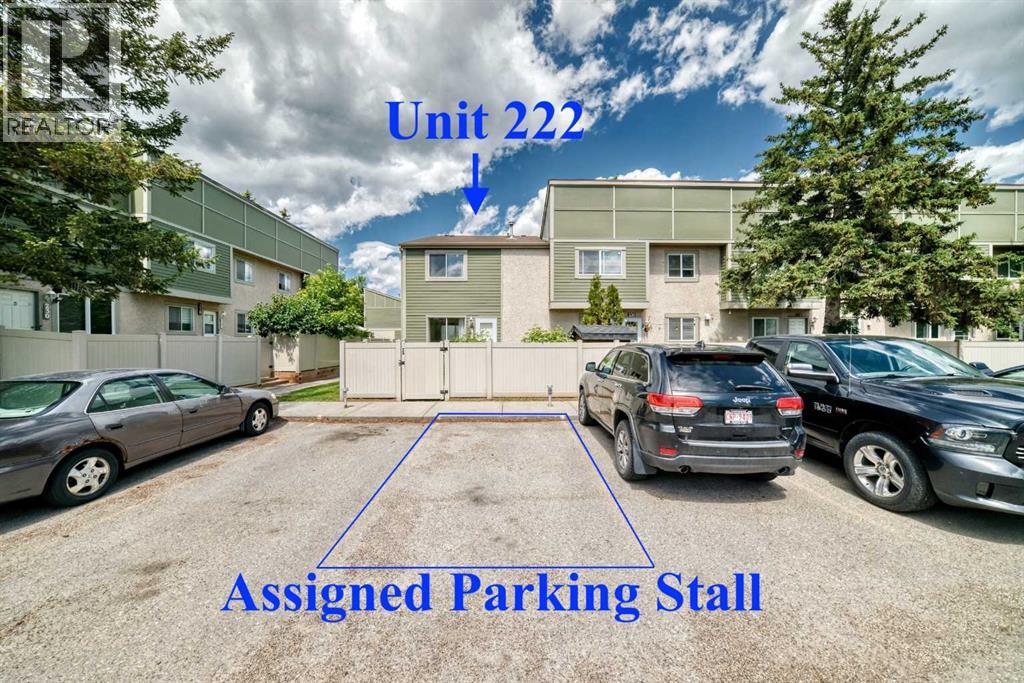 222, 406 Blackthorn Road NE — photo 36