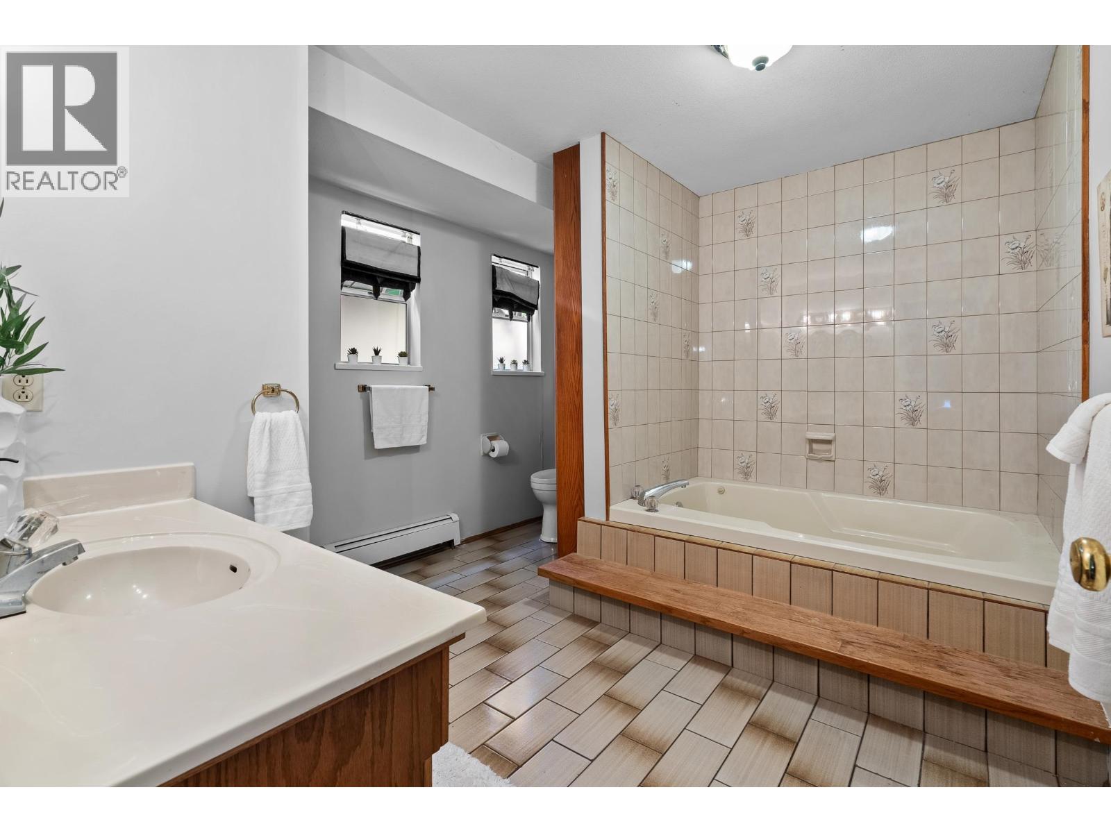 83 WOODLAND DRIVE, Delta