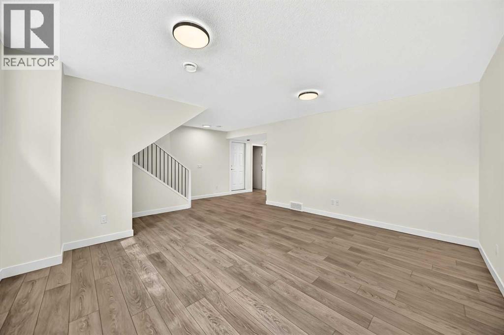 4016 37 Street NW - 18