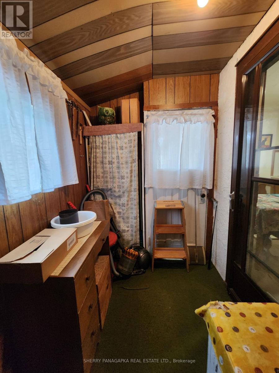 661 GOVERNMENT ROAD W - 26
