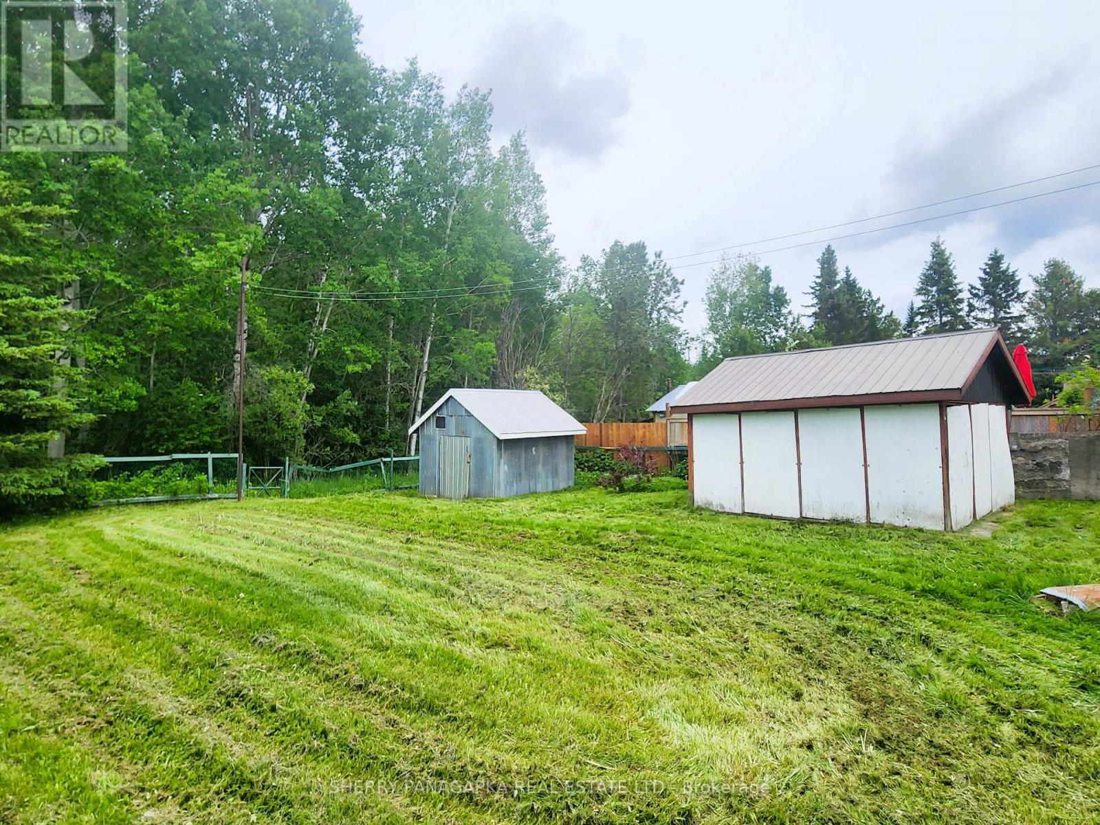 661 GOVERNMENT ROAD W - 34