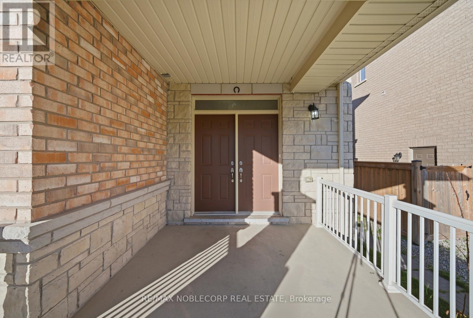 15 GOULD CRESCENT - 5