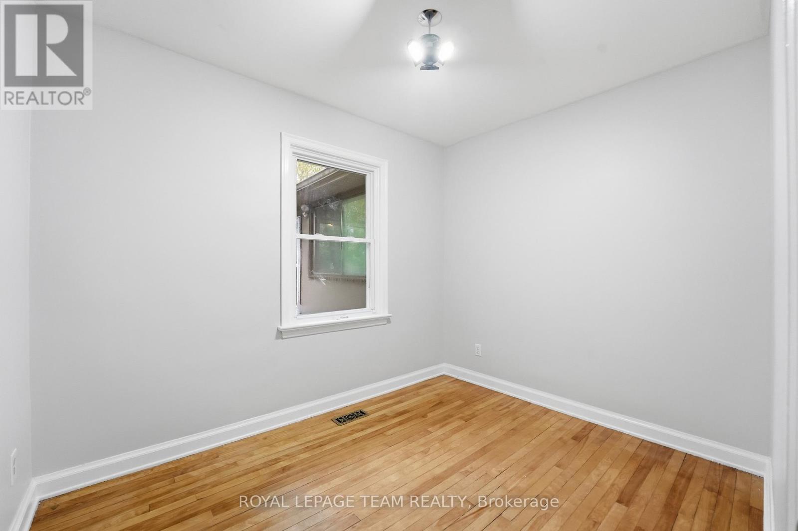 49 CROWNHILL STREET - 12