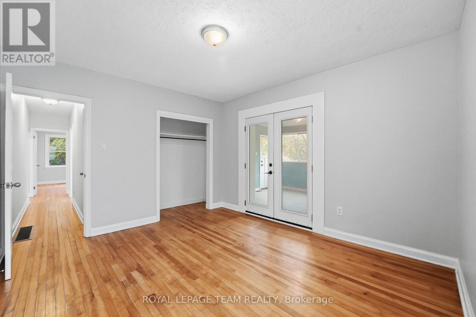 49 CROWNHILL STREET - 14