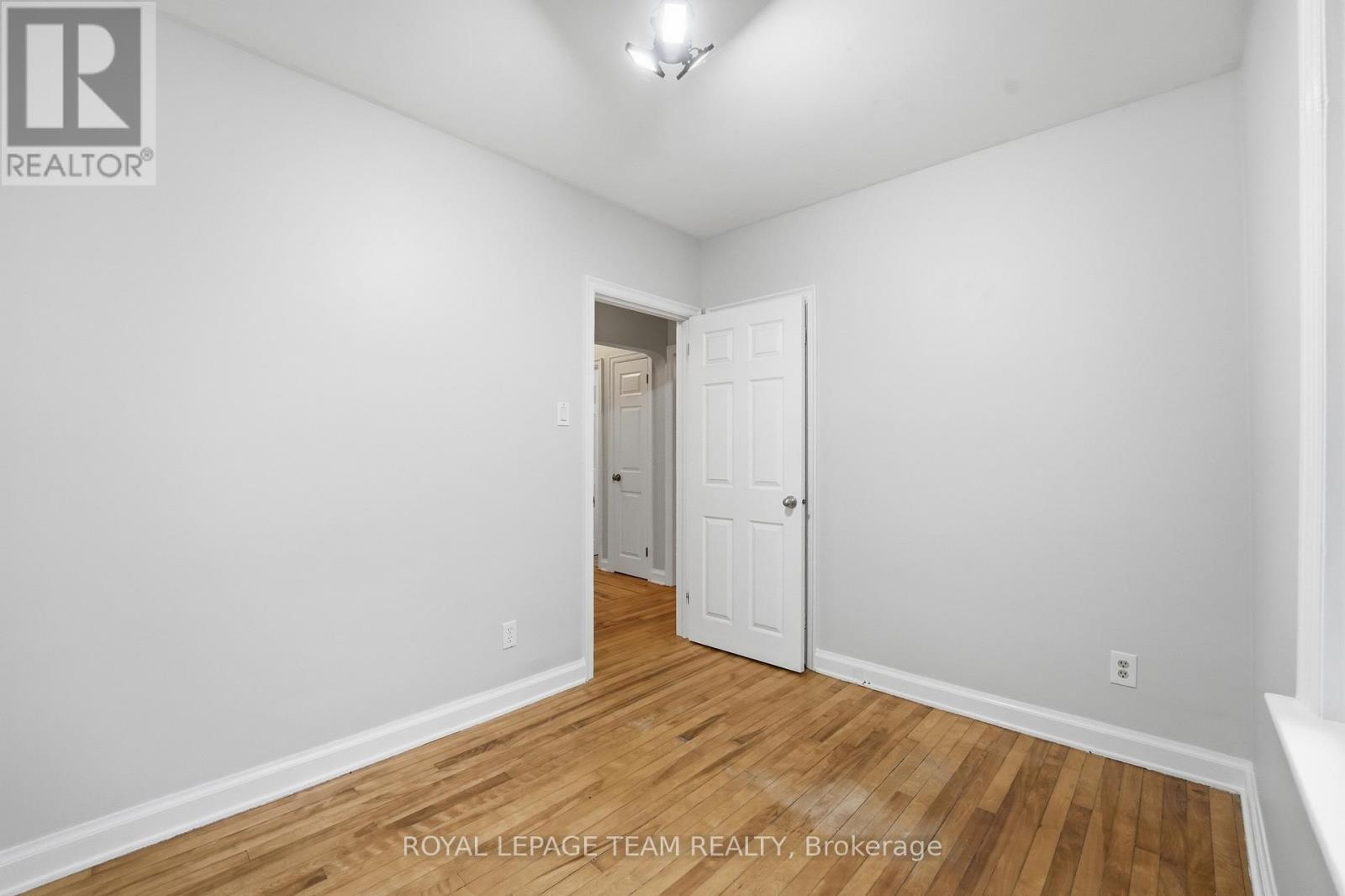 49 CROWNHILL STREET - 13