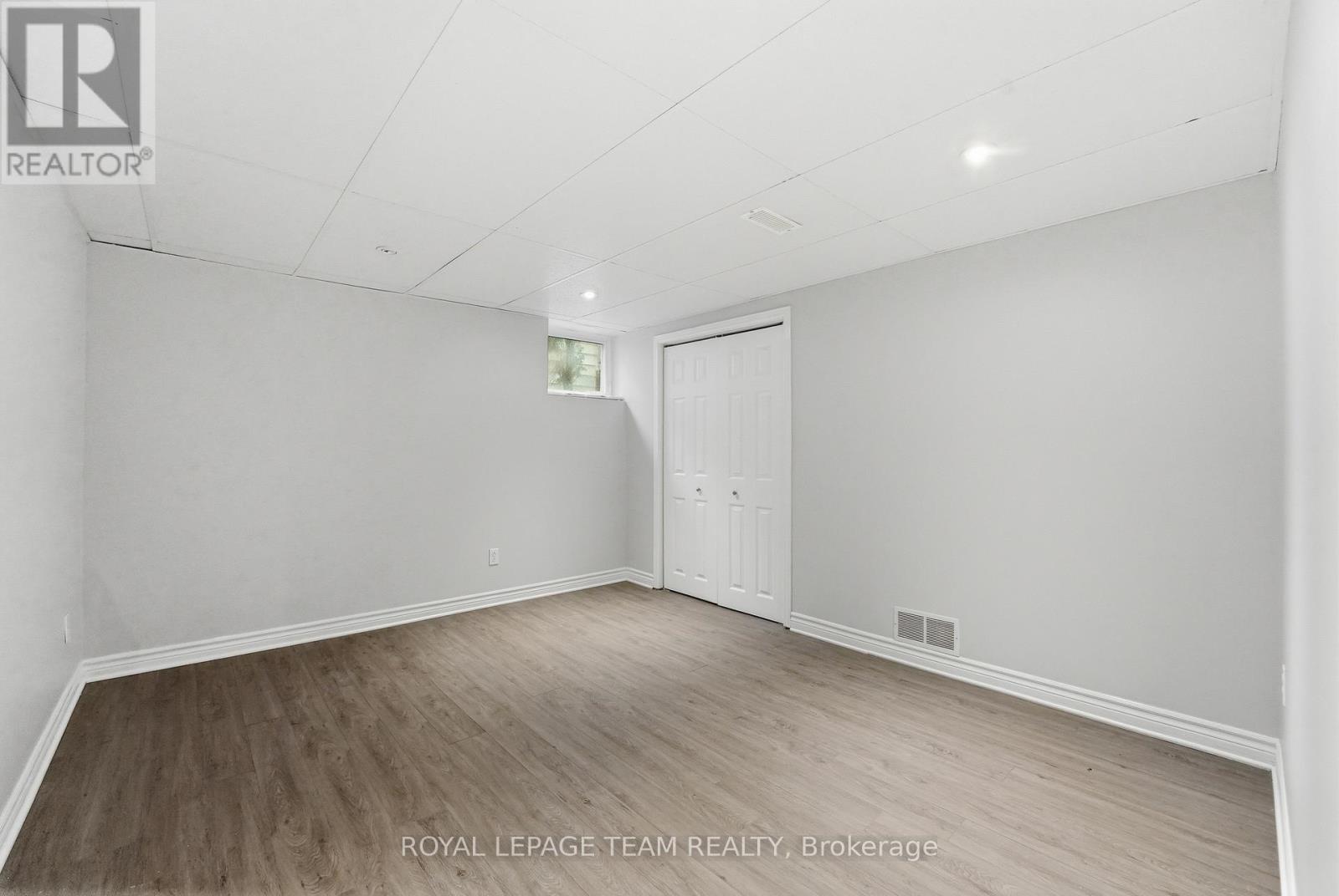 49 CROWNHILL STREET - 21
