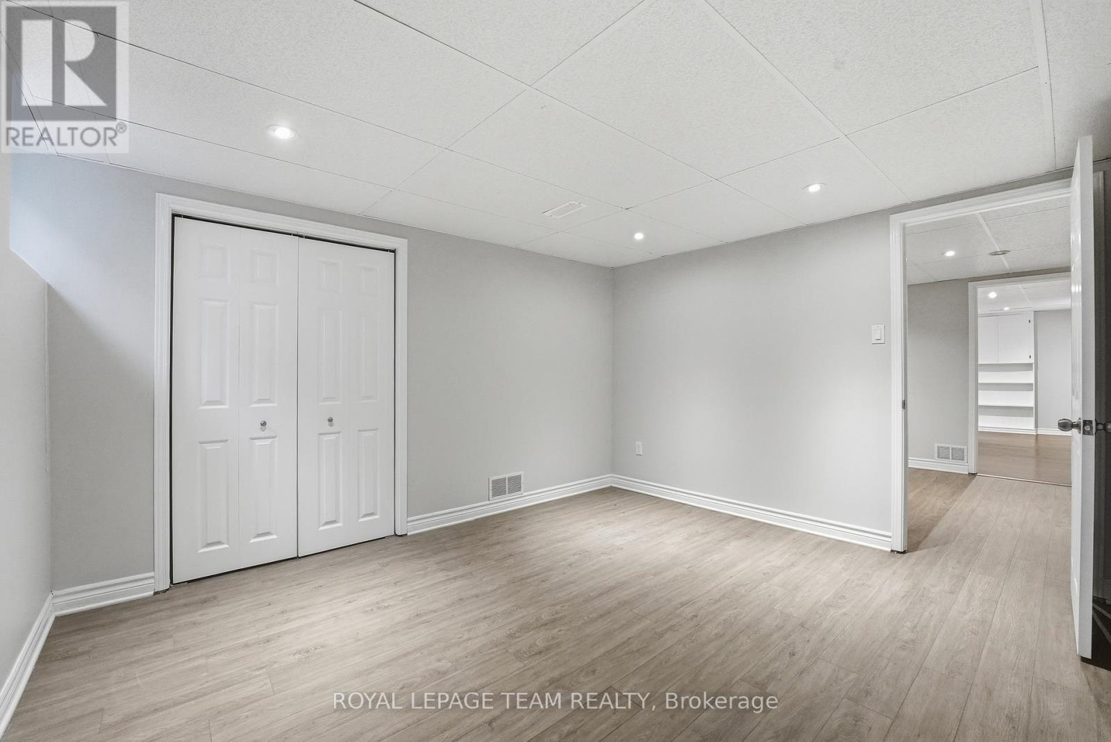 49 CROWNHILL STREET - 23