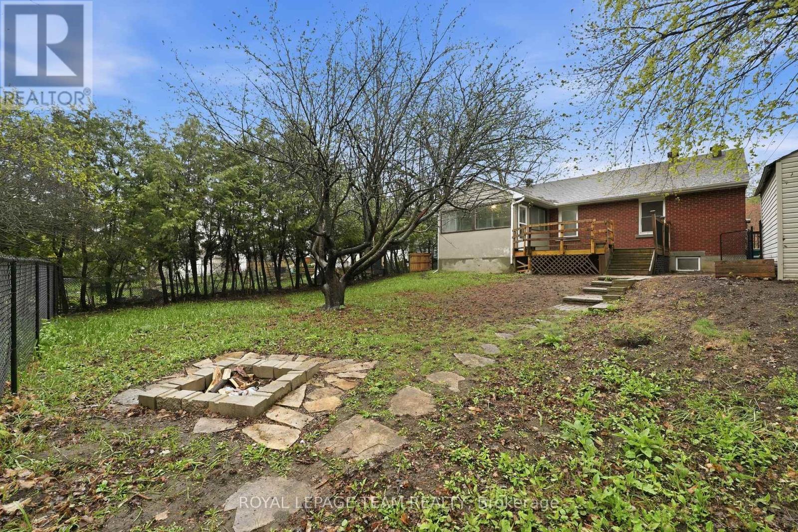 49 CROWNHILL STREET - 35