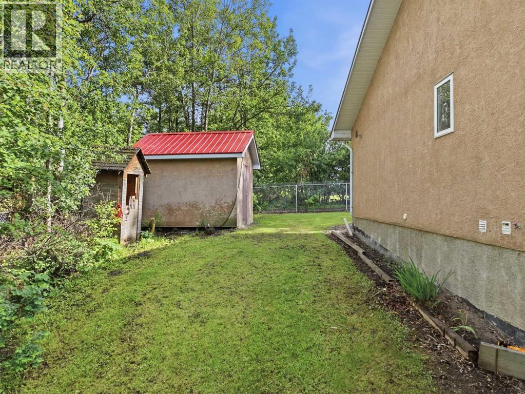 37 Parkland Crescent - 28
