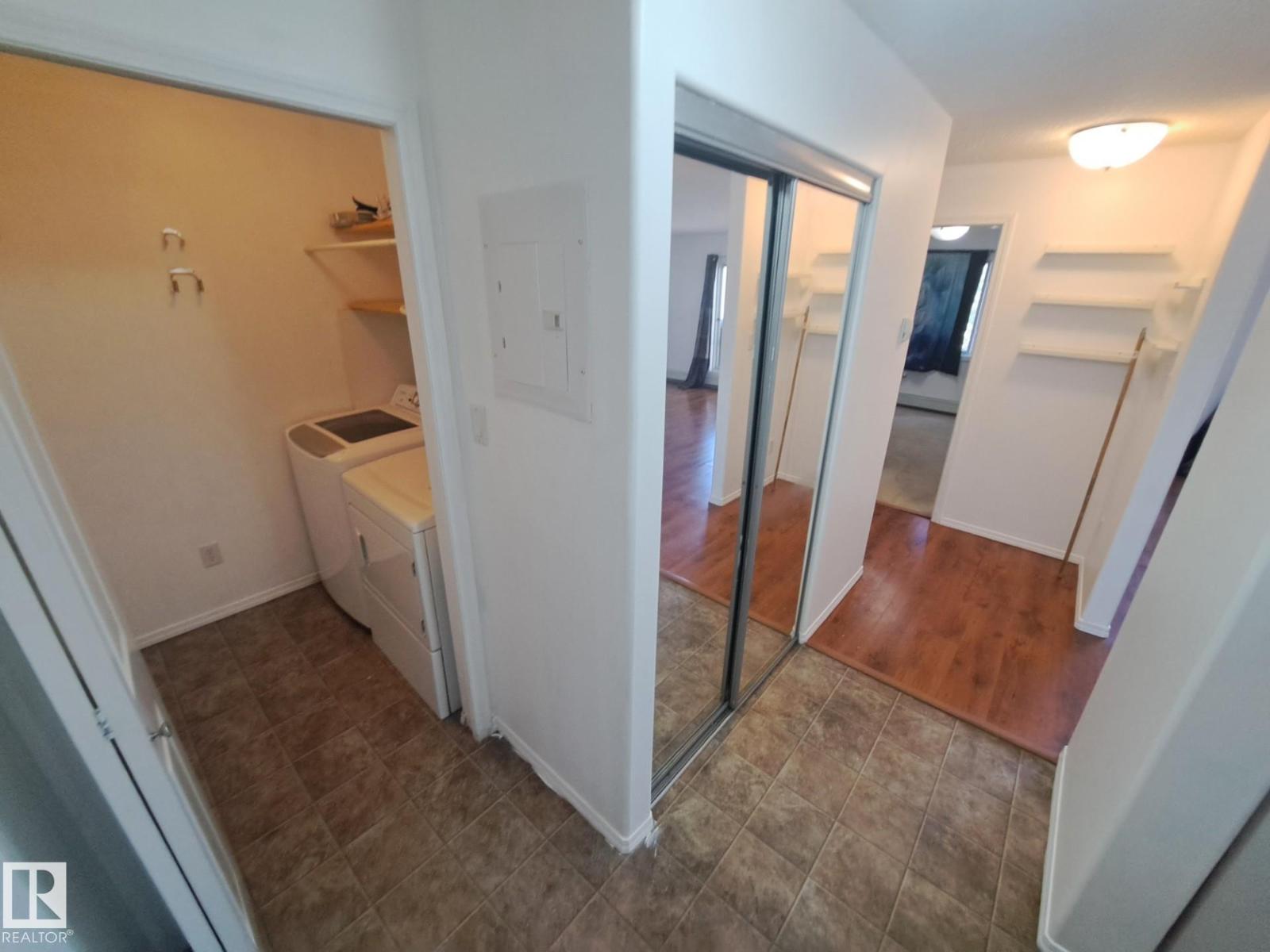 #205 9910 107 ST - 25