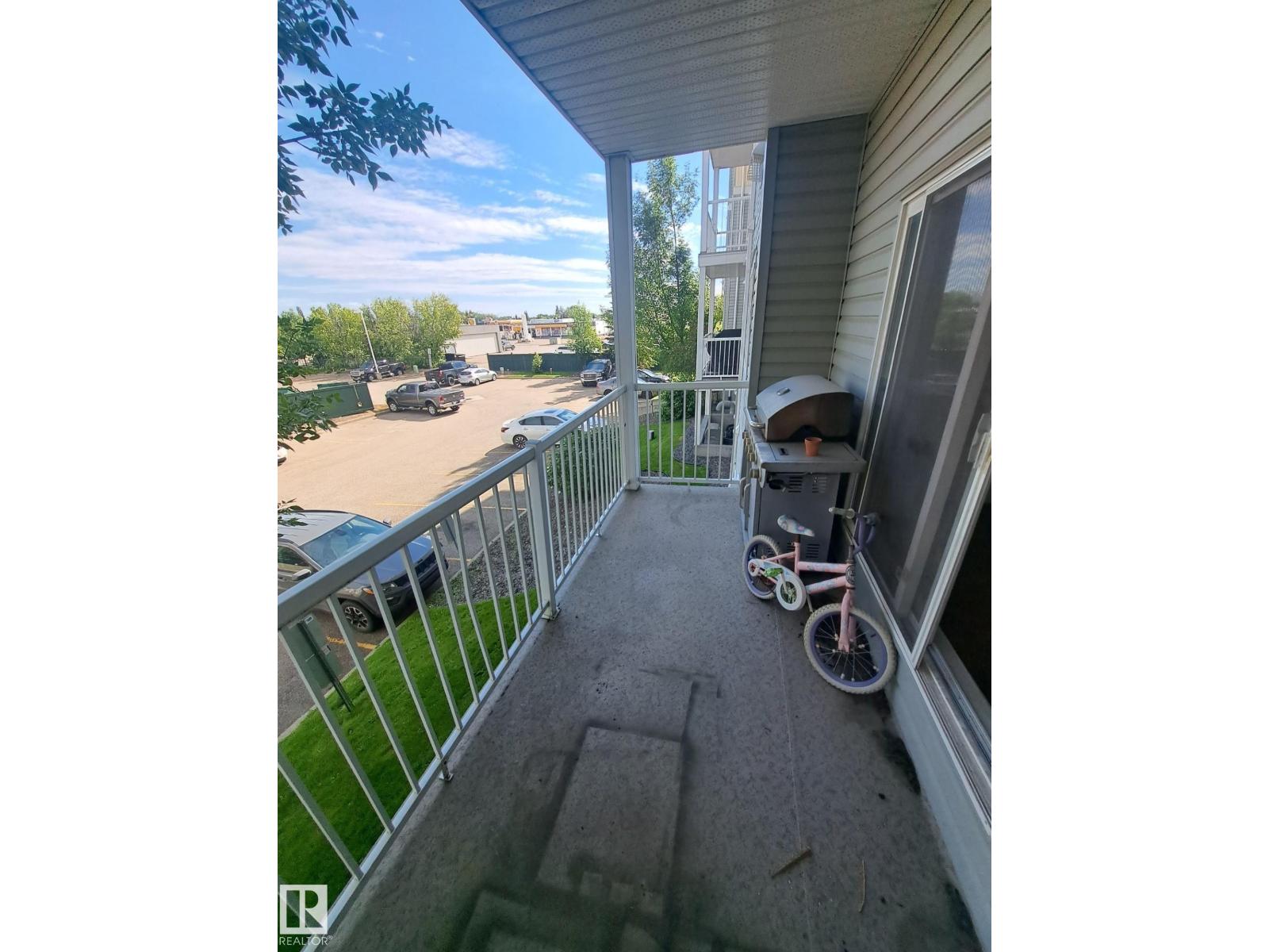 #205 9910 107 ST - 27