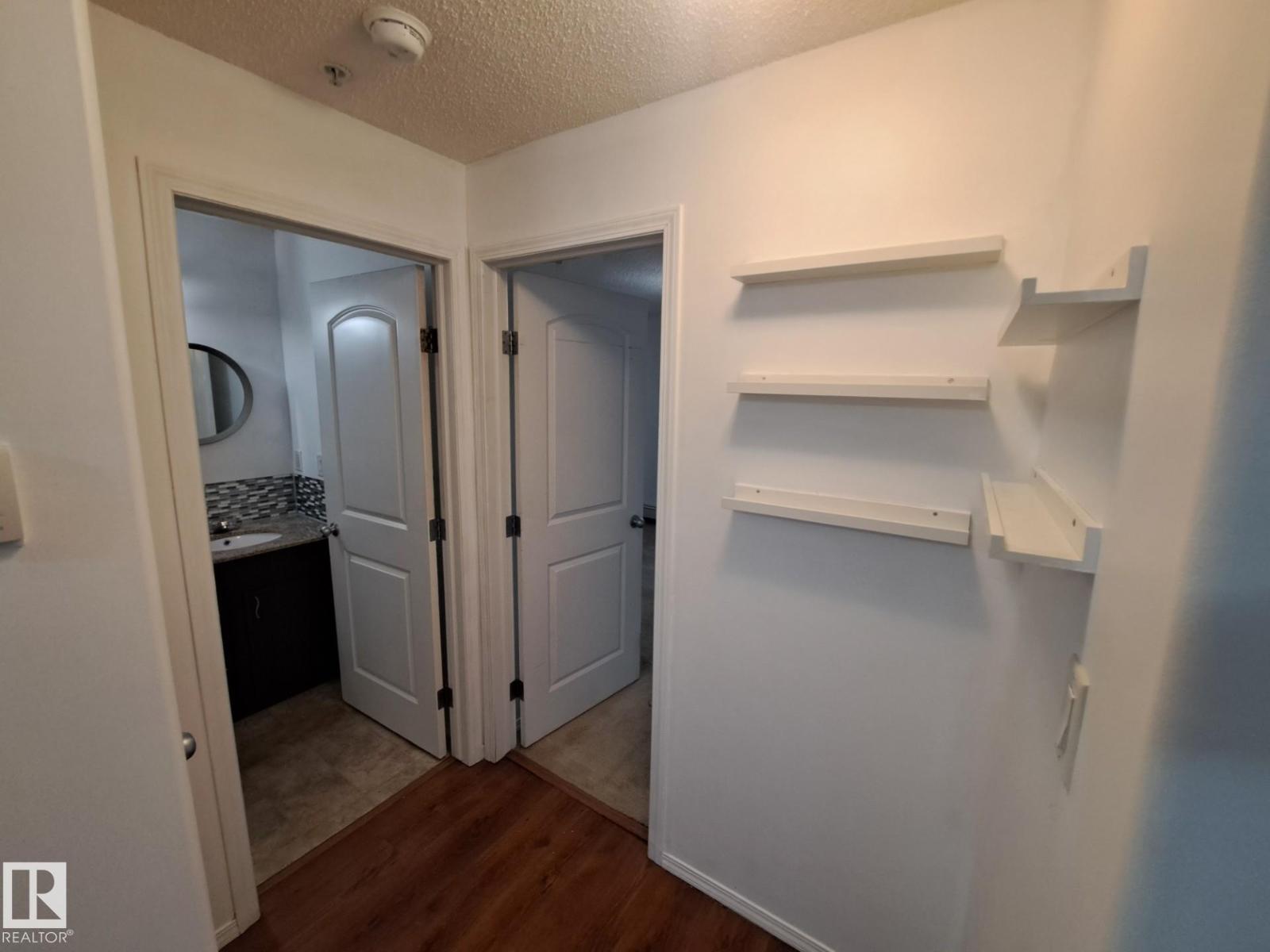 #205 9910 107 ST - 23