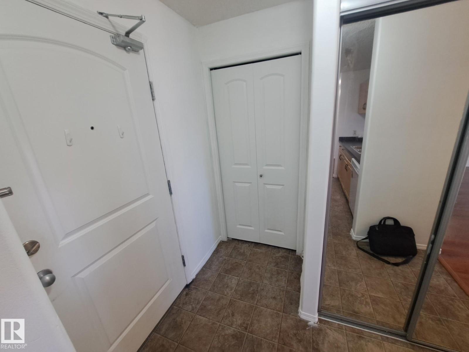 #205 9910 107 ST - 15
