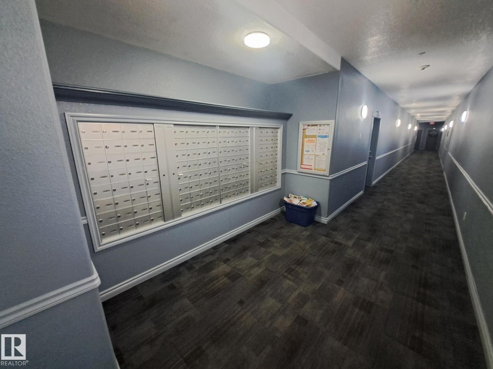 #205 9910 107 ST - 31