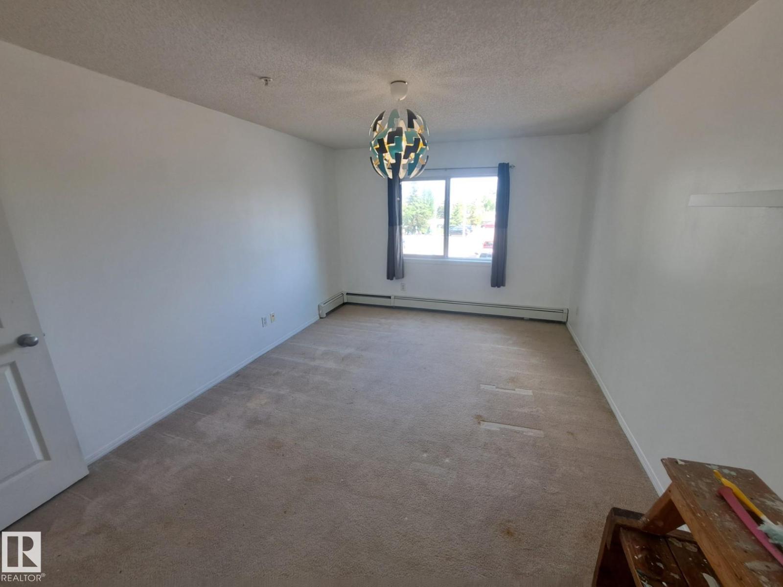 #205 9910 107 ST - 10