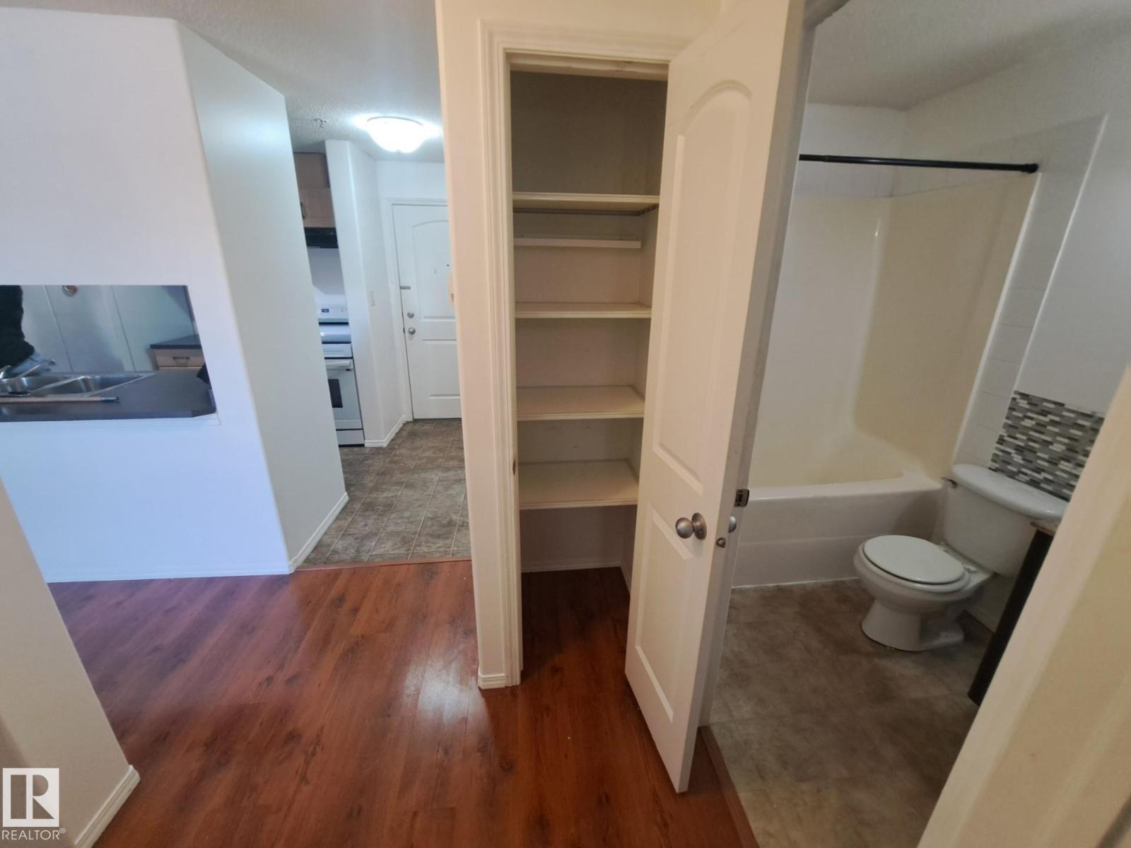 #205 9910 107 ST - 22