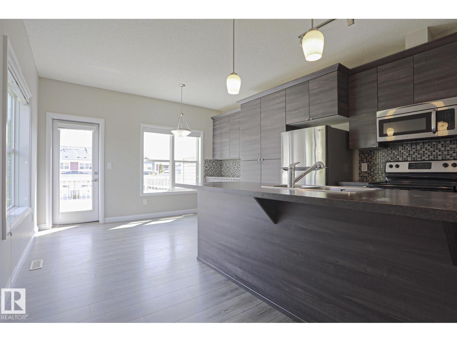#33 3710 ALLAN DR SW - 11