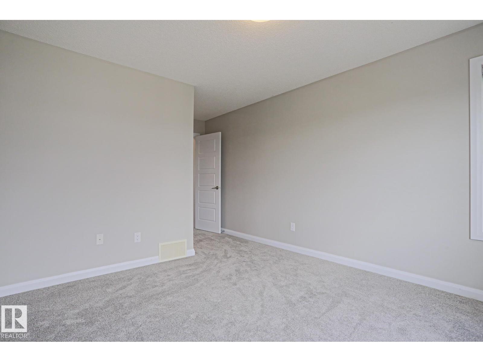 #33 3710 ALLAN DR SW - 28