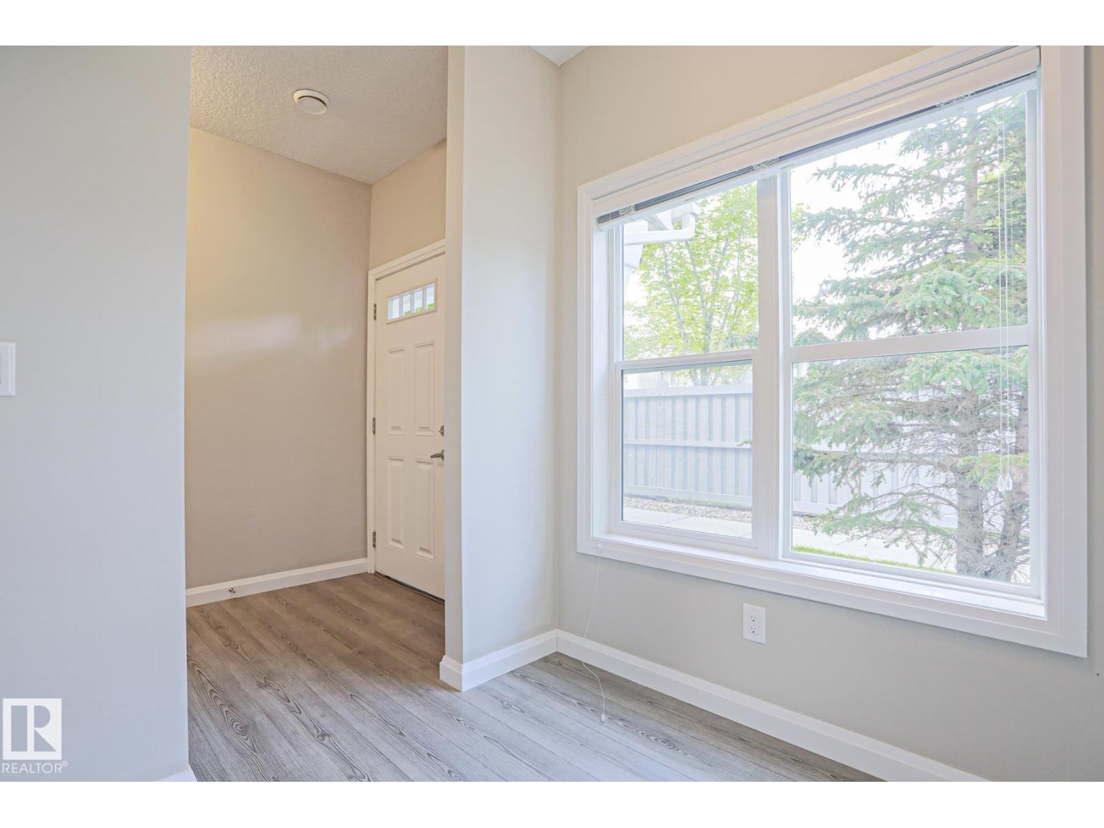 #33 3710 ALLAN DR SW - 4