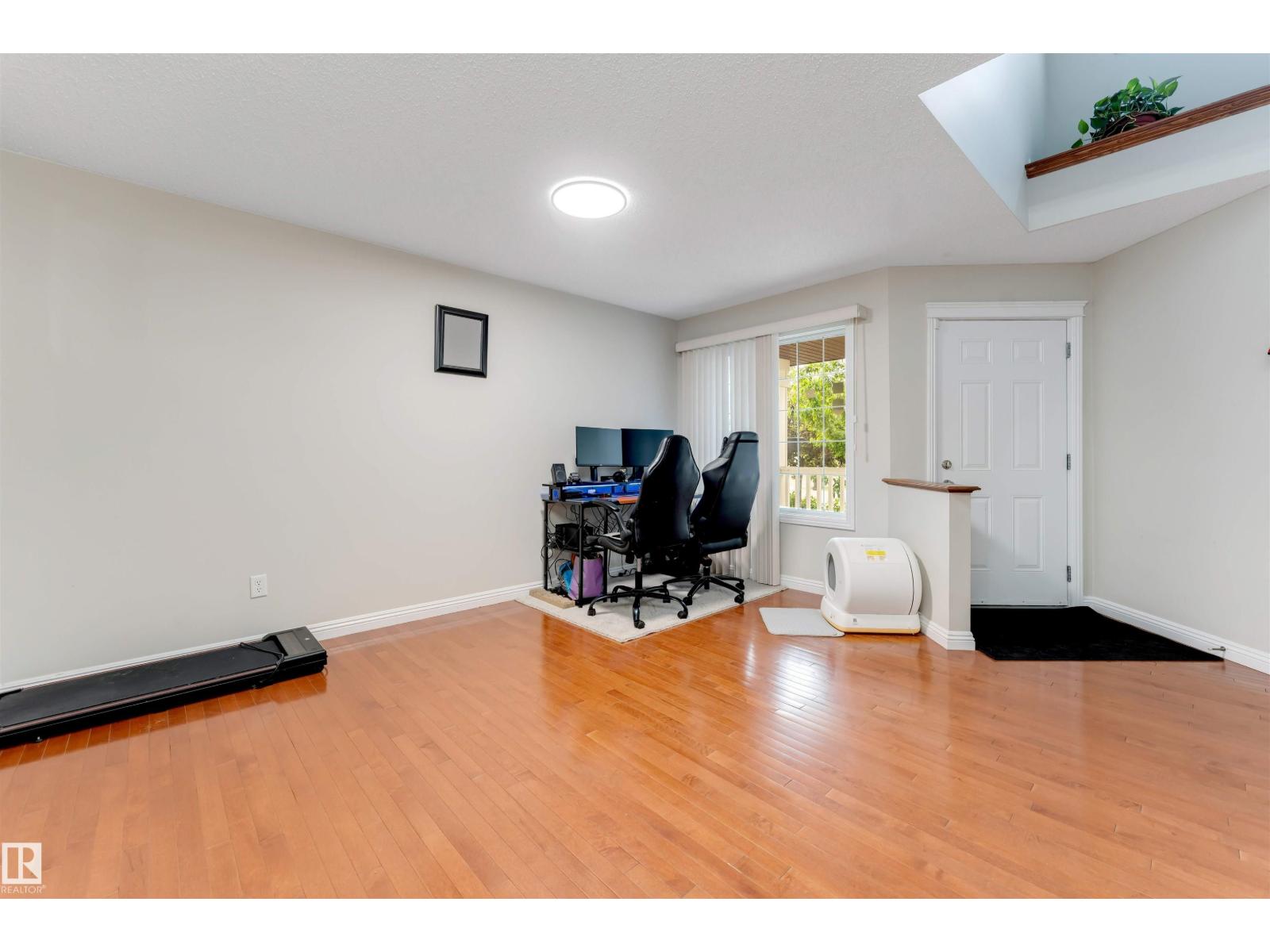 3012 25 AVE AV NW - 11