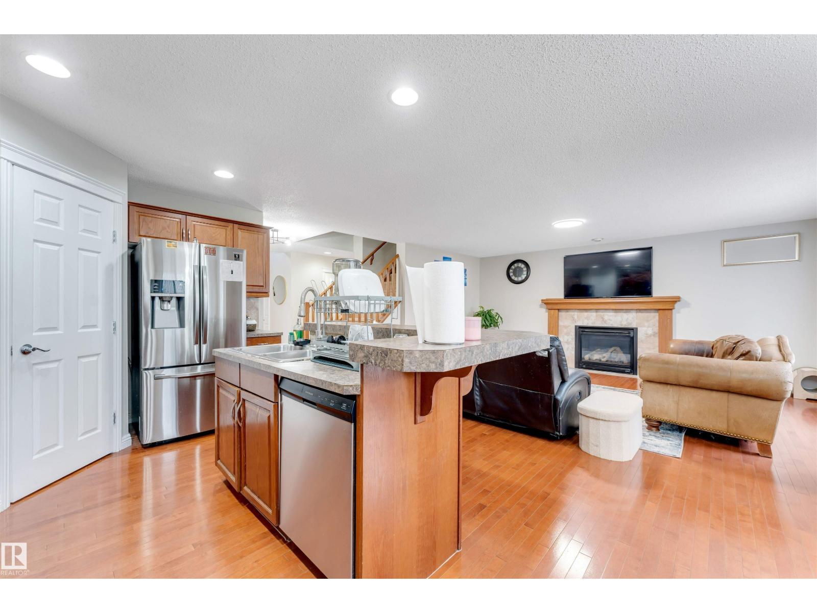 3012 25 AVE AV NW - 19