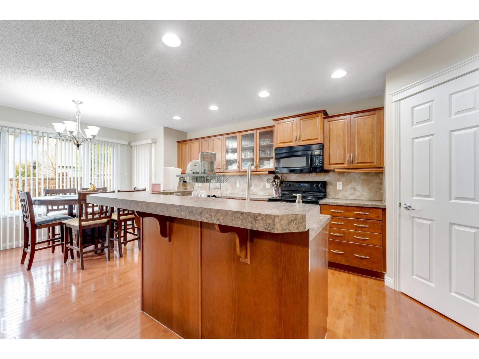 3012 25 AVE AV NW - 22