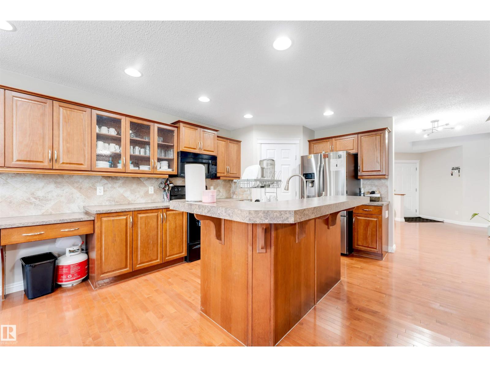 3012 25 AVE AV NW - 23