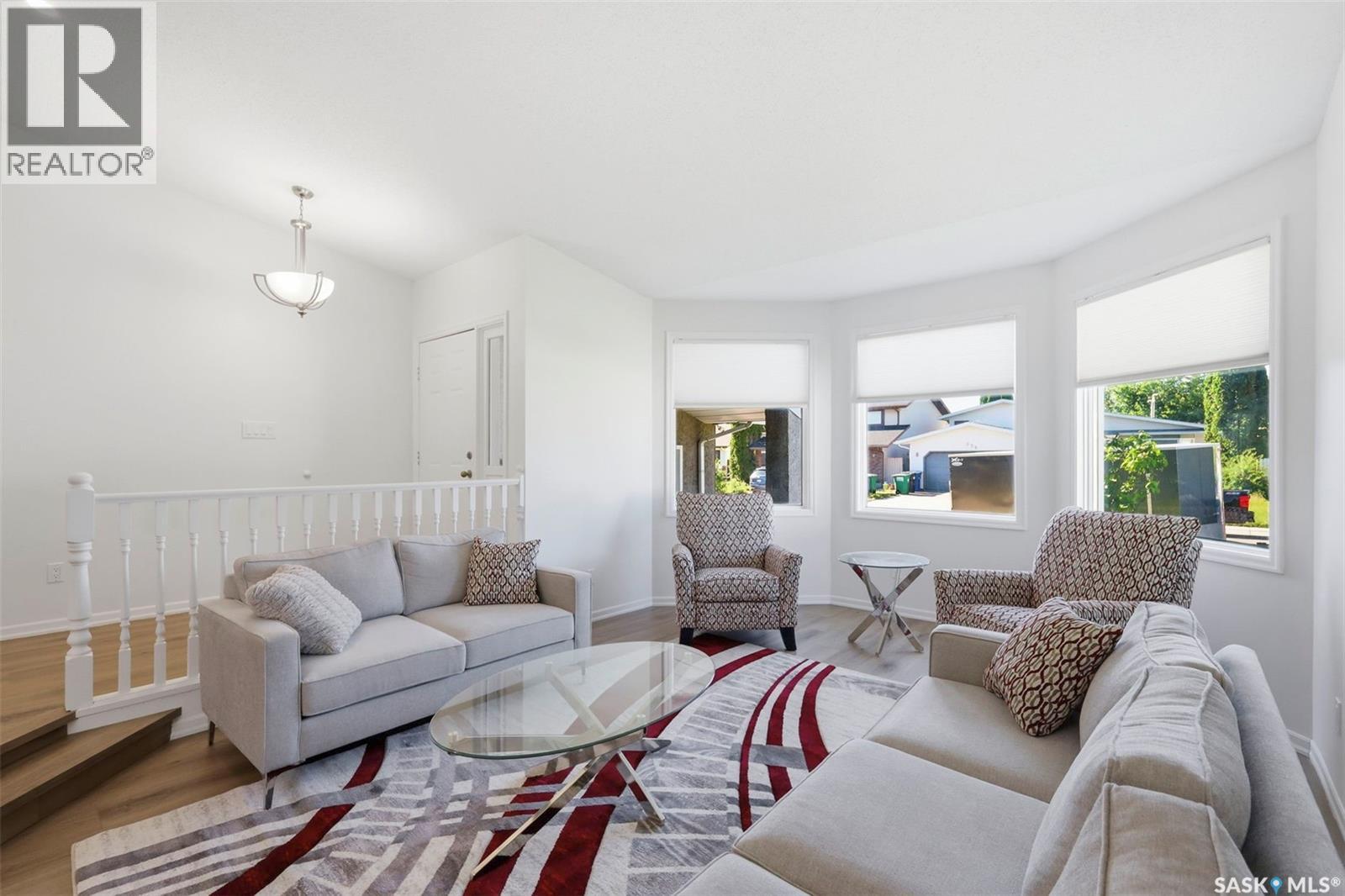 235 Bronson WAY - photo 4