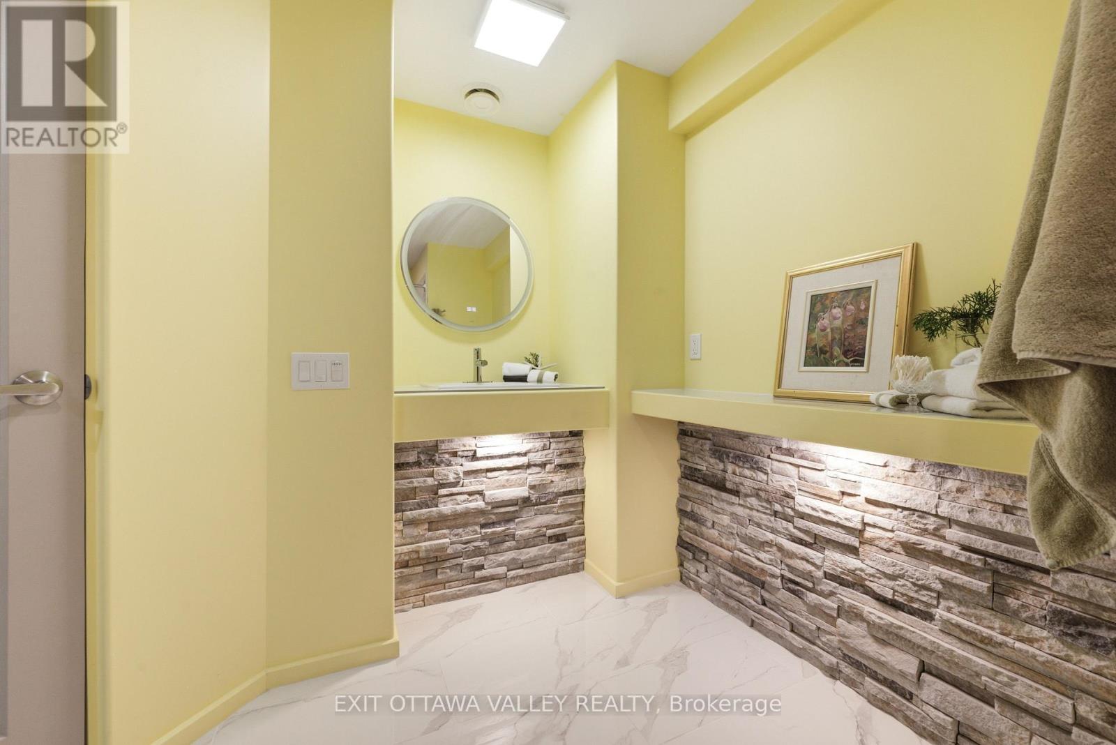 301 DORAN ROAD - 26